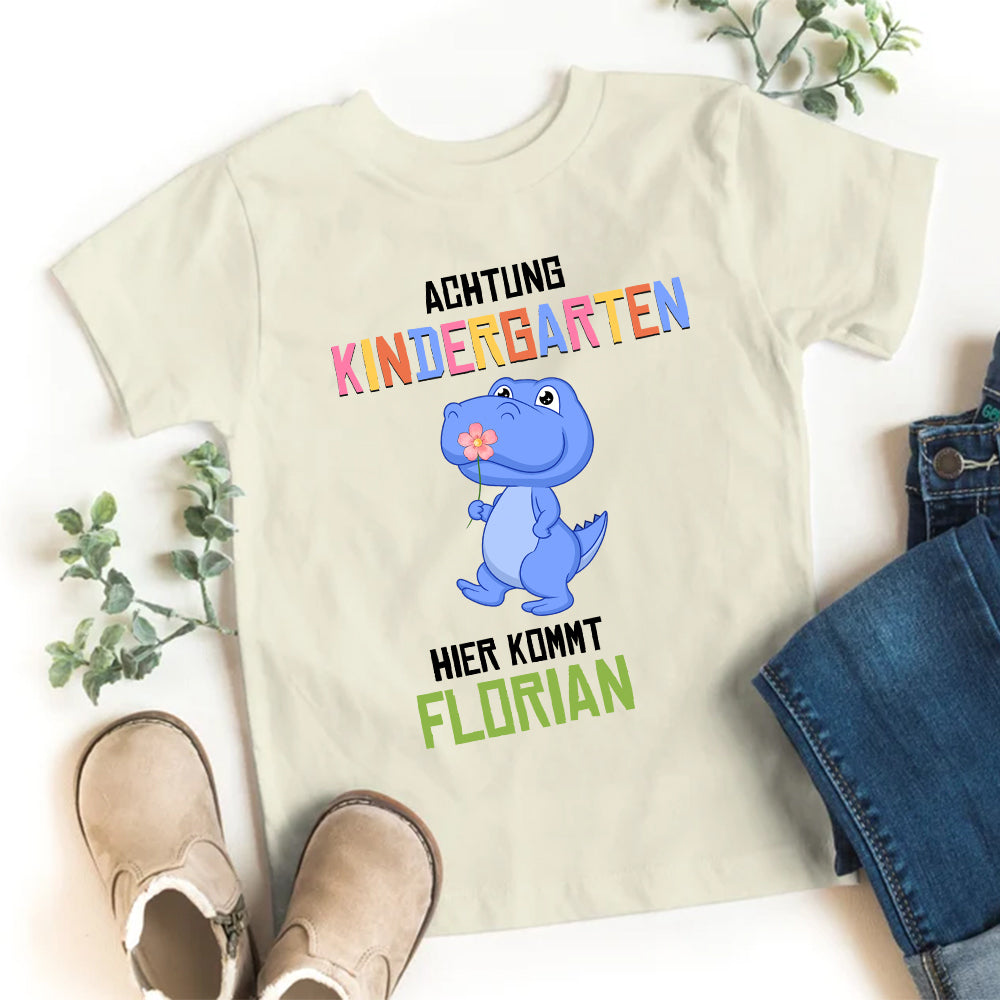 Achtung Kindergarten Hier Komme Ich T-Shirt - Personalisiertes Einschulung T-Shirt - Geschenk zum Schulanfang für Kinder