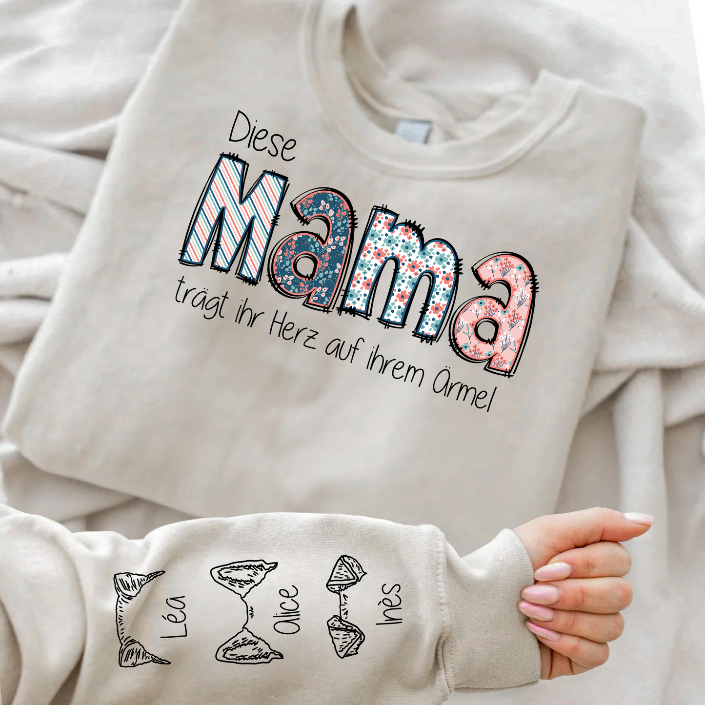 Diese MAMA trägt ihr Herz auf ihrem Ärmel - Personalisierter Pullover - Langarm