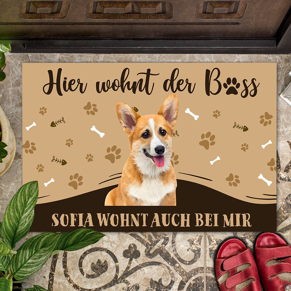 Personalisierte Hier Wohnt Der Boss Fußmatte - Individuelle Fußmatte Für Tierliebhaber - Foto Geschenk Für Hundebesitzer Und Katzenliebhaber