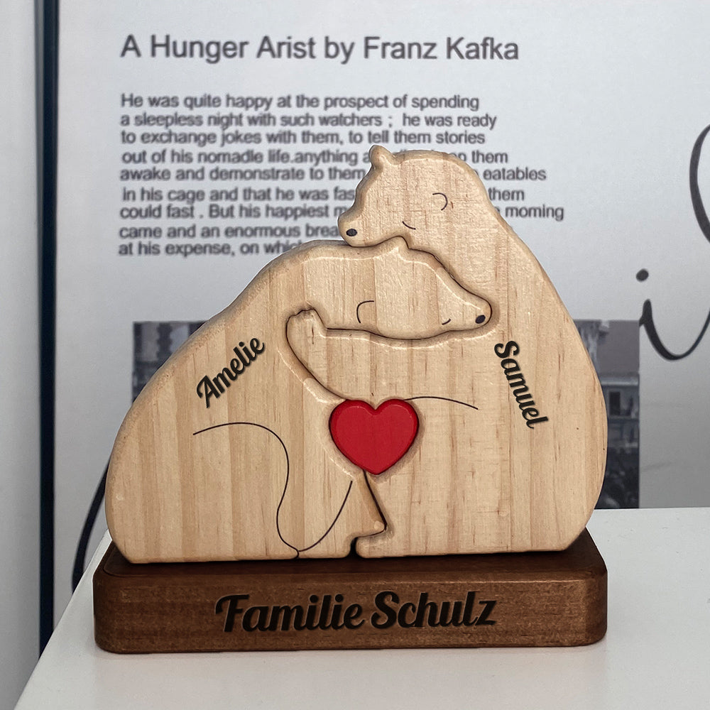 Liebenswerte Bärenfamilie Umarmt Sich In Gemütlicher Jahreszeit - Puzzle Aus Holz Bärenfamilie - Holzschnitzereien Von Haustieren