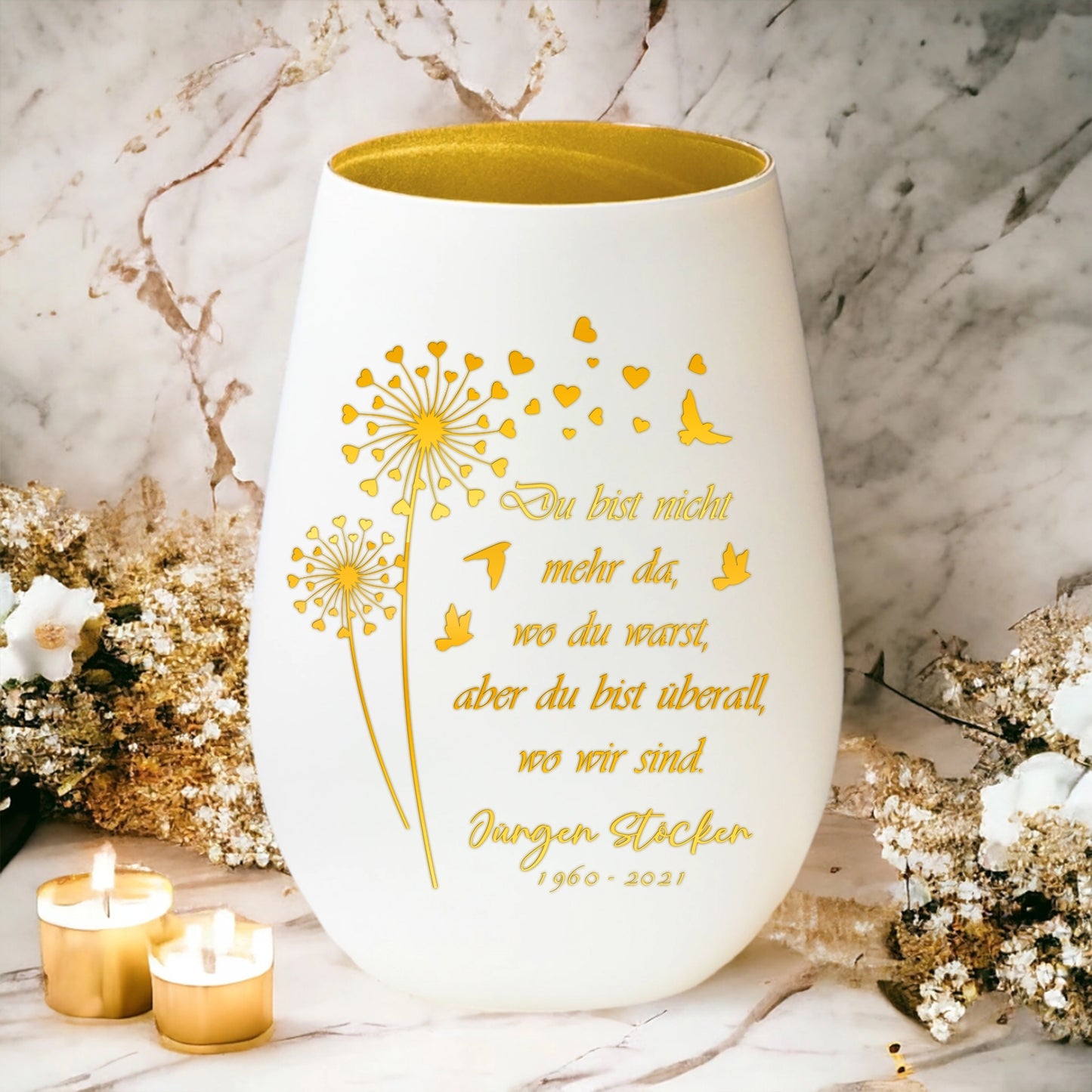 Personalisiertes Glas-Kerzenhalter mit Gravur - Trauergeschenk - Individueller Name mit Lichtspender